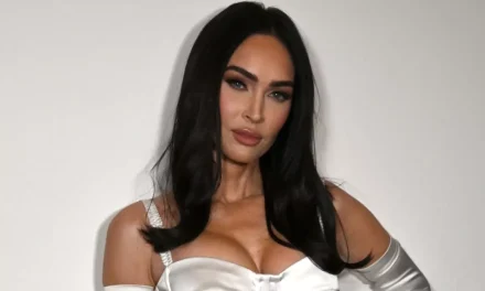 Megan Fox Distracts With Missing Engagement Ring, But Fans Can’t Stop Talking About Her Brand New Look